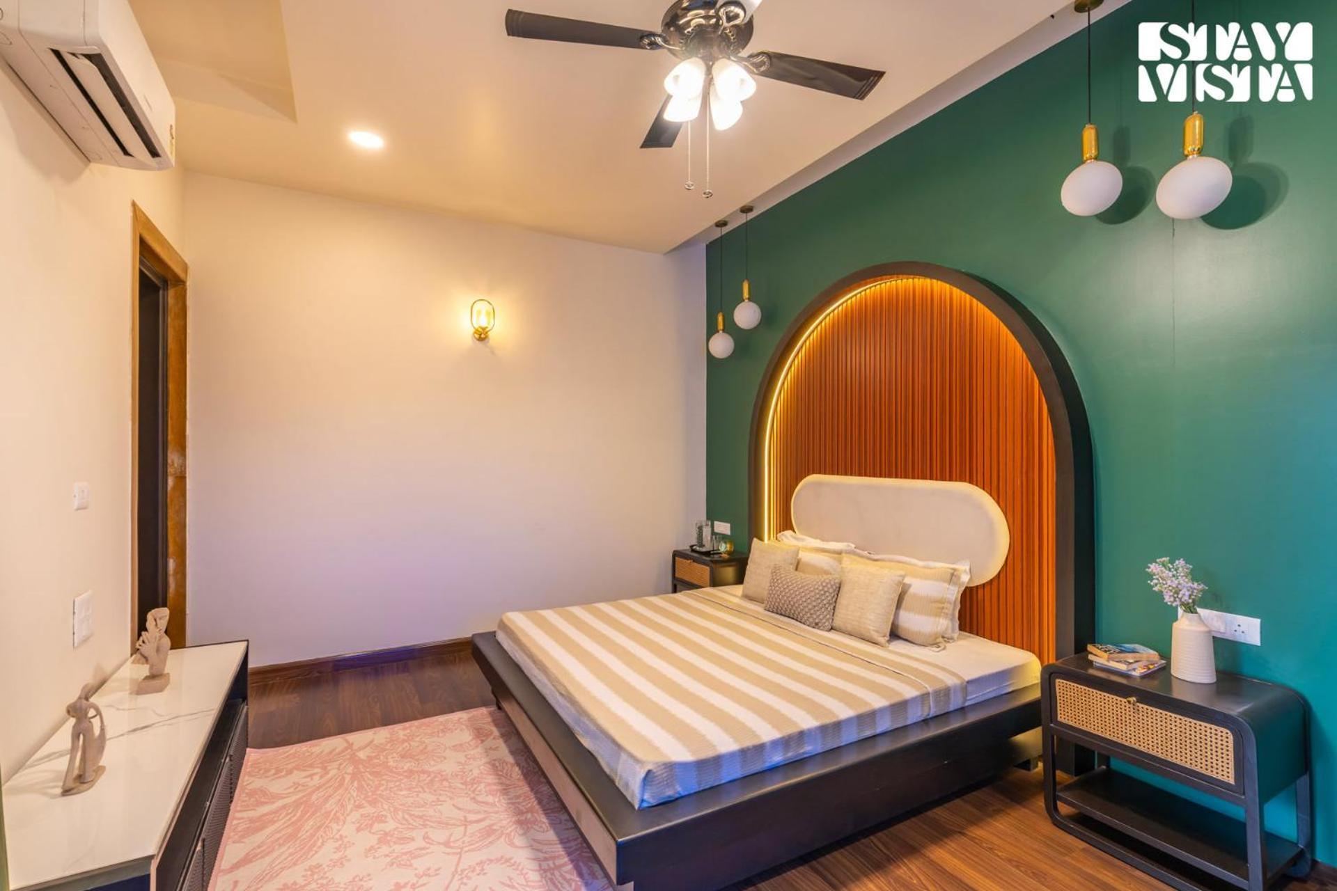 Stayvista At Wandering Vines Indoor Pool 4Bhk Luxury Villa In Delhi Sohna מראה חיצוני תמונה