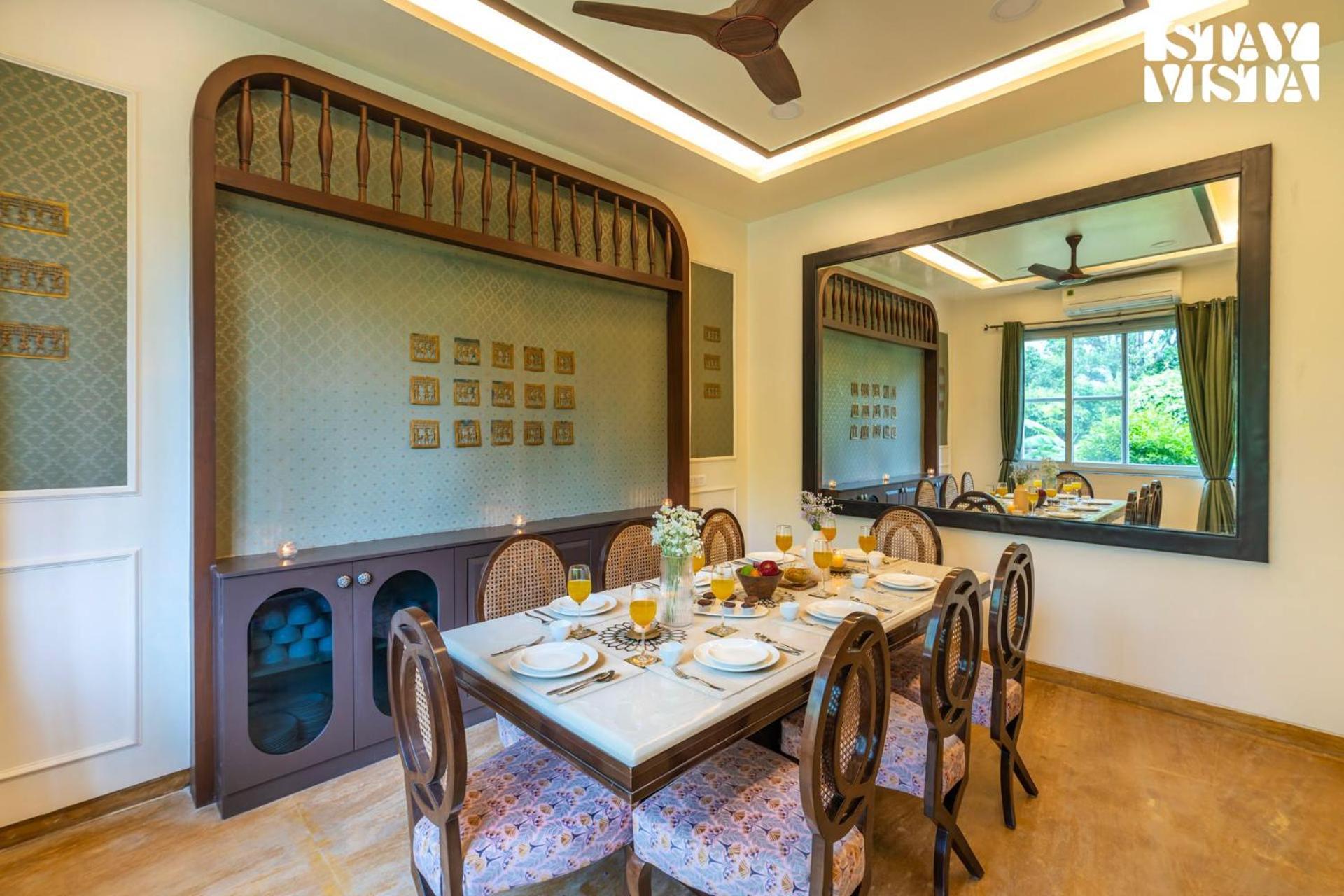 Stayvista At Wandering Vines Indoor Pool 4Bhk Luxury Villa In Delhi Sohna מראה חיצוני תמונה