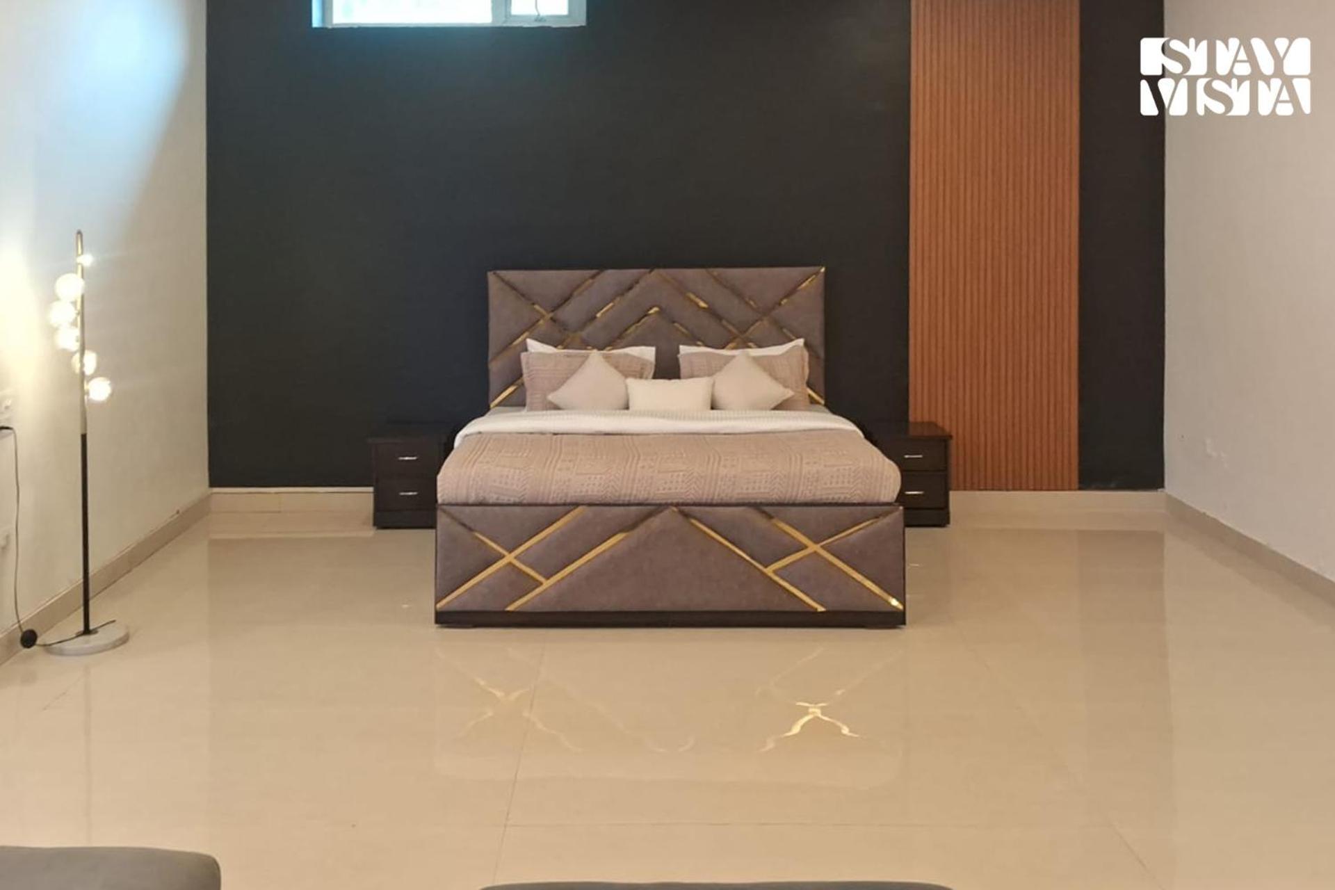 Stayvista At Wandering Vines Indoor Pool 4Bhk Luxury Villa In Delhi Sohna מראה חיצוני תמונה